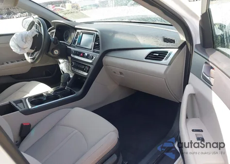 2019 Hyundai Sonata Eco z USA, uszkodzony, nr VIN 5NPE24AA6KH775276
